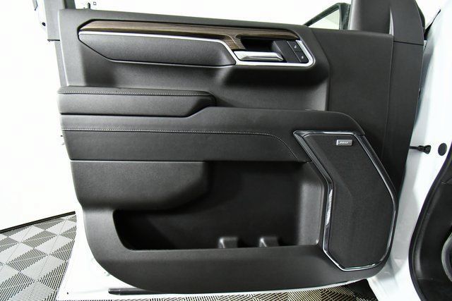 Used 2025 Chevrolet Silverado 1500 LT Trail Boss w/ Convenience Package II AWD/4WD image 22