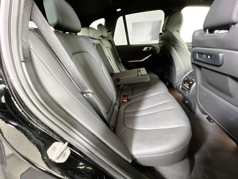Used 2021 BMW X5 xDrive40i w/ Convenience Package image 28