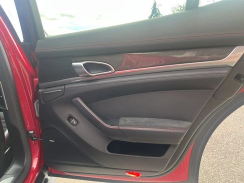 Used 2015 Porsche Panamera GTS AWD/4WD image 20