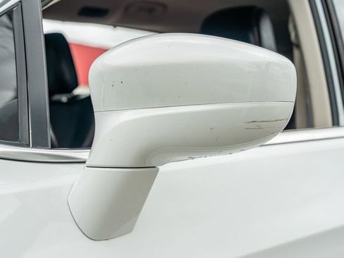 Used 2019 Chrysler Pacifica Touring-L image 10