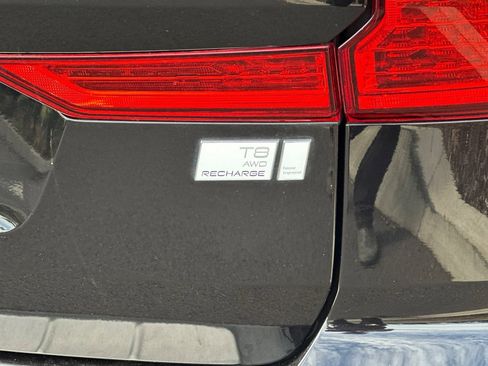 Used 2023 Volvo XC60 T8 Ultimate w/ Climate Package AWD/4WD image 33