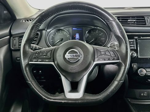 Used 2018 Nissan Rogue SV FWD image 18