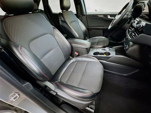 Used 2024 Ford Escape ST-Line AWD/4WD image 25