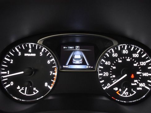 Used 2020 Nissan Pathfinder S AWD/4WD image 27