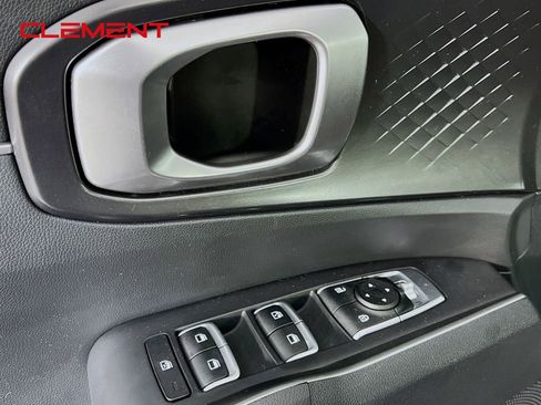 Used 2022 Kia Sorento LX FWD image 25