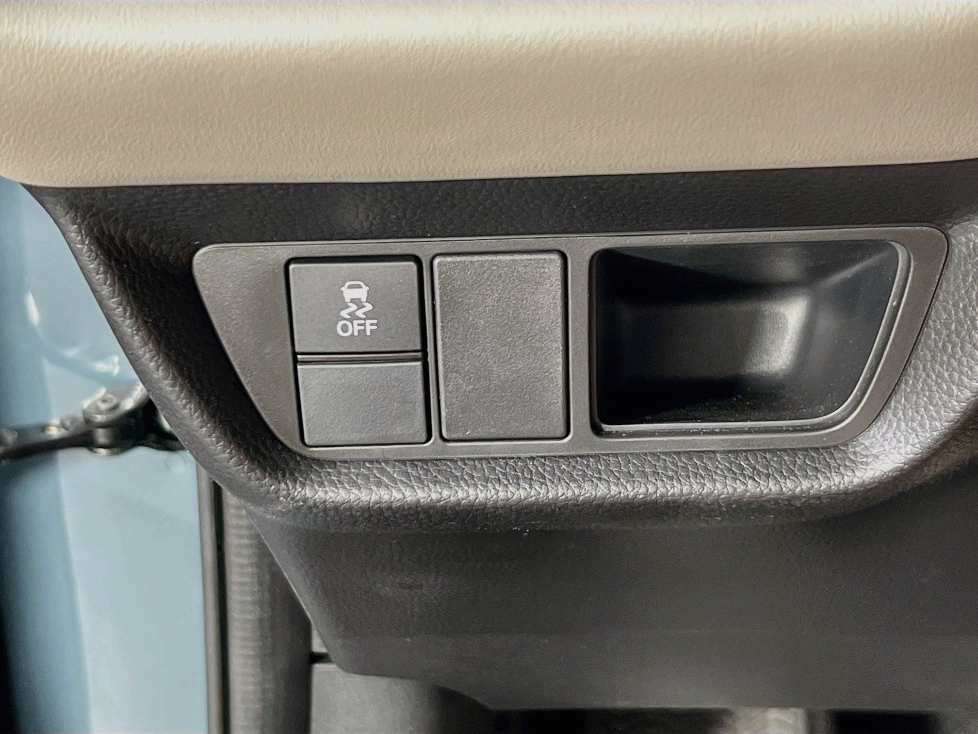 Used 2025 Honda HR-V LX image 10