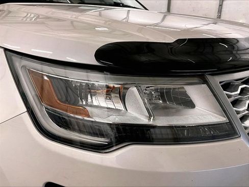 Used 2017 Ford Explorer Platinum AWD/4WD image 28