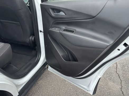 Used 2018 Chevrolet Equinox LT FWD image 13