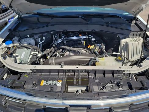Used 2025 Ford Explorer Active RWD image 25