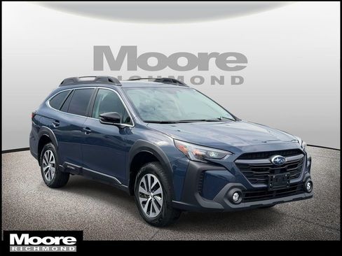 Certified 2025 Subaru Outback Premium AWD/4WD image 1