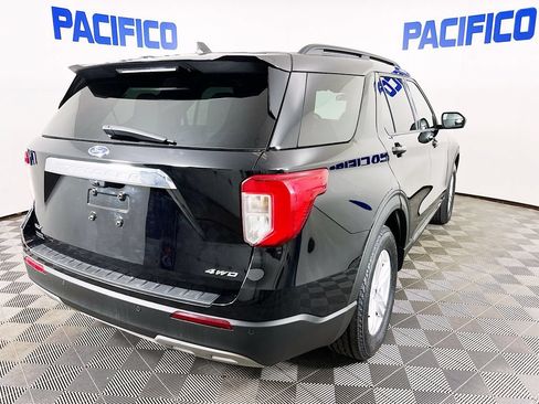 Certified 2022 Ford Explorer XLT w/ Equipment Group 202A AWD/4WD image 7