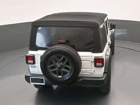 Used 2024 Jeep Wrangler Unlimited Sport AWD/4WD image 45