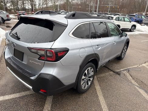 Used 2024 Subaru Outback Limited image 3