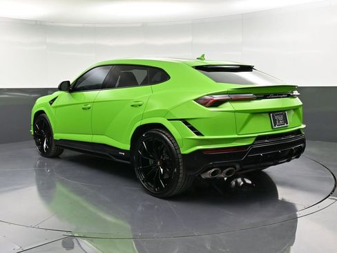 Used 2024 Lamborghini Urus S image 3