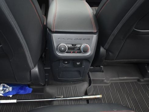 Certified 2025 Ford Explorer ST image 26