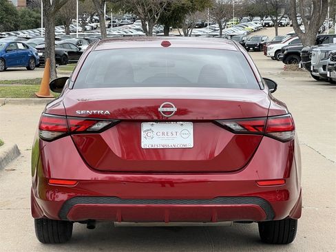 Used 2025 Nissan Sentra SV w/ SV Premium Package image 5