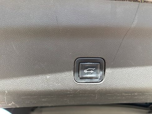 Used 2022 Cadillac Escalade ESV Sport w/ Touring Package image 41