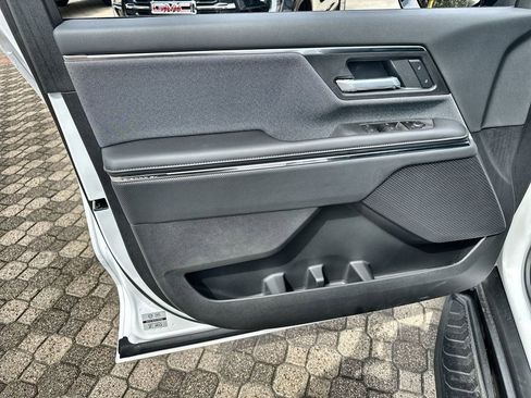 New 2026 GMC Sierra EV Elevation image 21