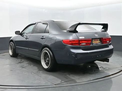 Used 2005 Honda Accord EX image 9