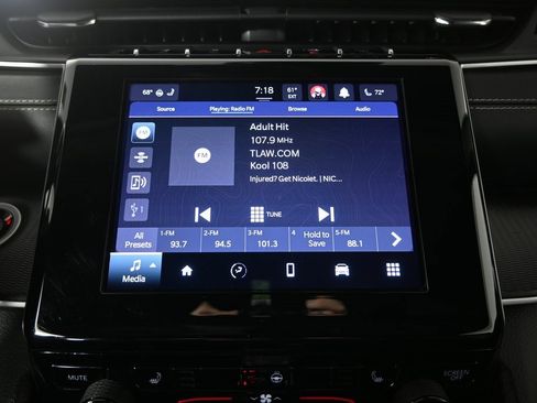 Used 2024 Jeep Grand Cherokee Altitude image 26