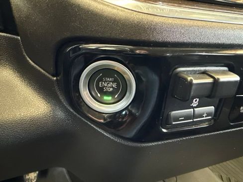 Used 2024 Chevrolet Silverado 2500 LT AWD/4WD image 20