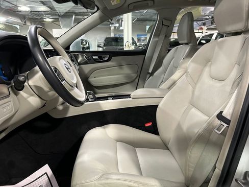 Certified 2023 Volvo XC60 T8 Plus AWD/4WD image 10