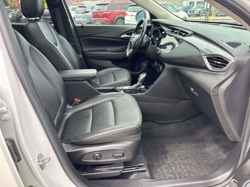 Used 2022 Buick Encore GX Essence w/ Experience Buick Package AWD/4WD image 17
