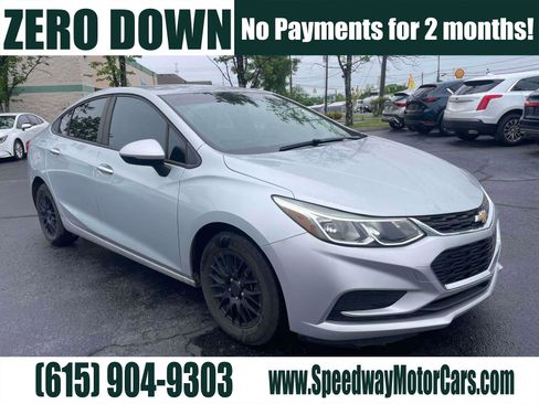 Used 2018 Chevrolet Cruze LS FWD image 1