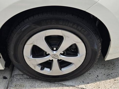 Used 2012 Toyota Prius Three FWD image 10