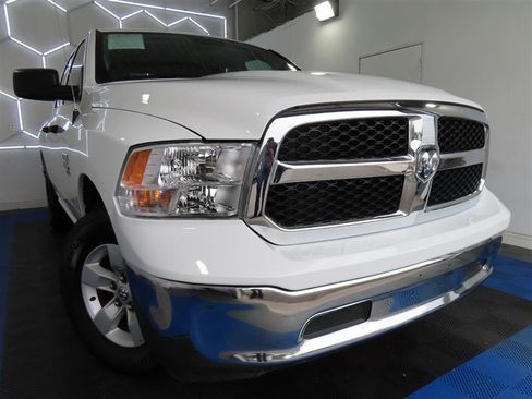 Used 2024 RAM 1500 Classic SLT AWD/4WD image 3