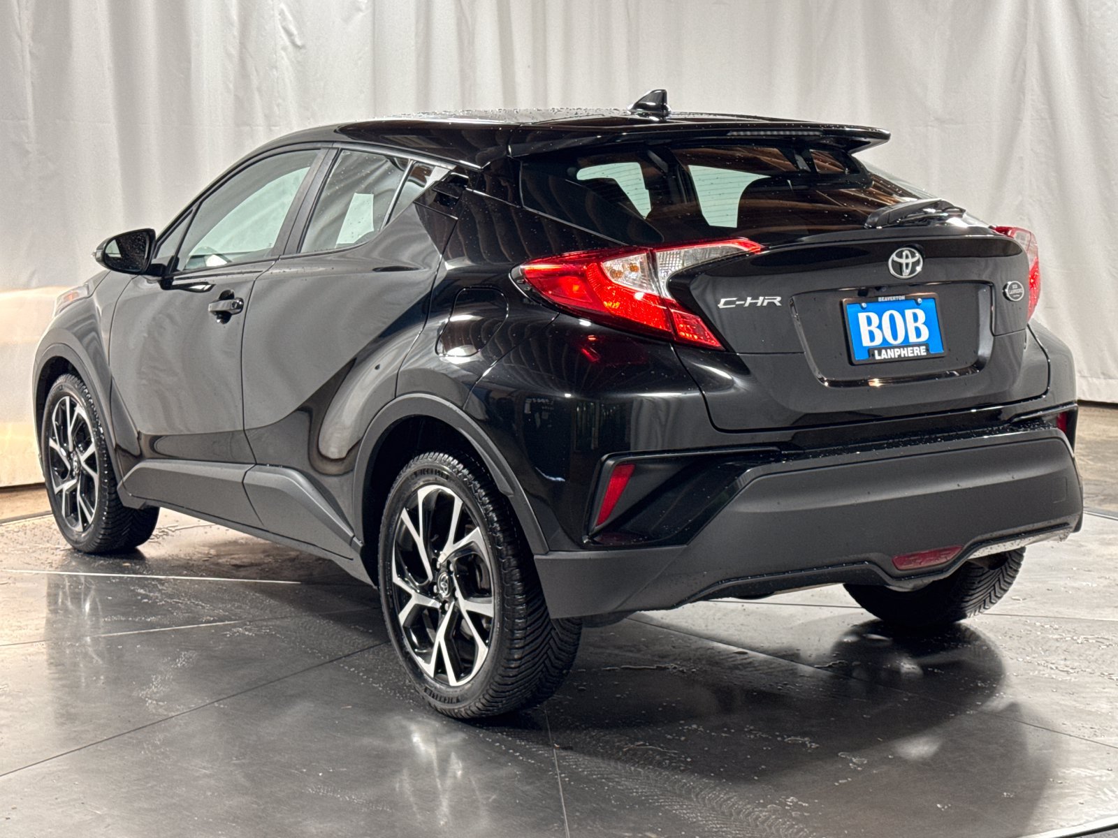 Used 2018 Toyota C-HR XLE FWD image 9