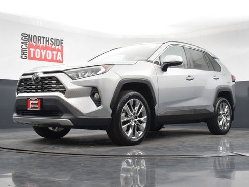 Used 2020 Toyota RAV4 Limited w/ Carpet Mat Package image 35