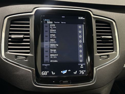 Used 2021 Volvo XC90 T5 Momentum w/ Climate Package AWD/4WD image 26