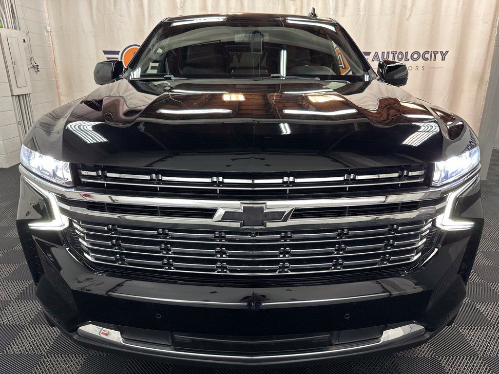 Used 2021 Chevrolet Tahoe Z71 w/ Luxury Package AWD/4WD image 3