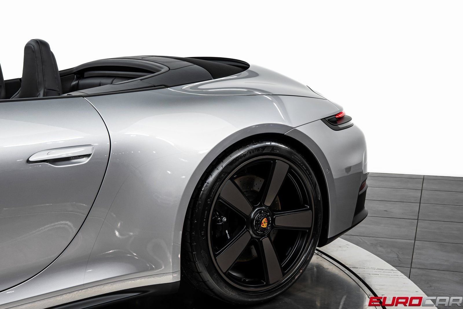Used 2026 Porsche 911 Carrera 4 GTS AWD/4WD image 19