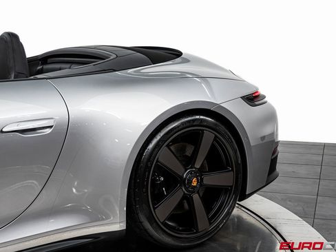 Used 2026 Porsche 911 Carrera 4 GTS AWD/4WD image 19