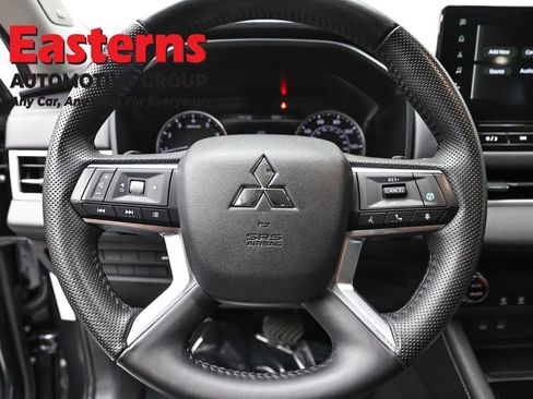 Used 2025 Mitsubishi Outlander SE AWD/4WD image 10