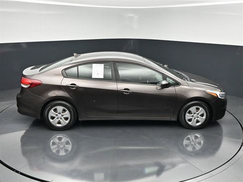Used 2018 Kia Forte LX FWD image 21