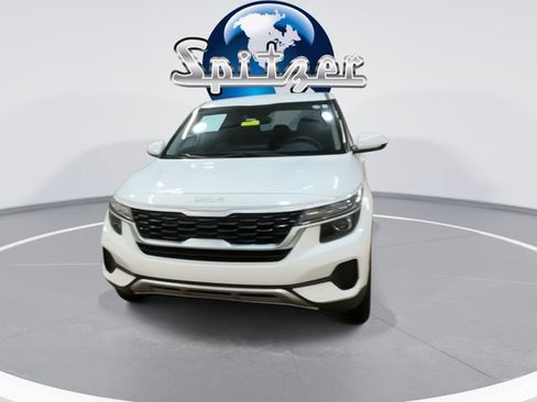 Certified 2022 Kia Seltos LX image 3