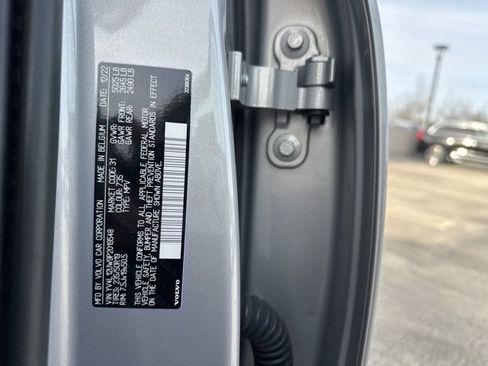 Certified 2023 Volvo XC40 B5 Plus w/ Climate Package image 32