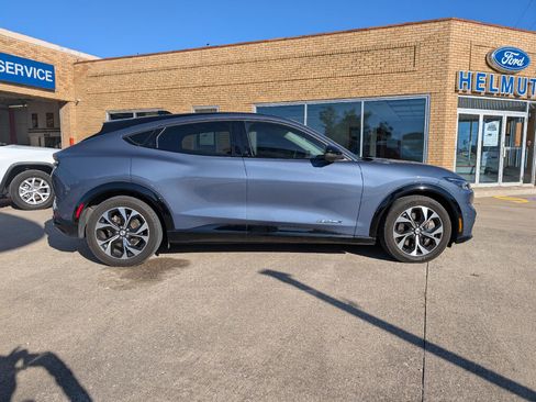 Used 2021 Ford Mustang Mach-E Premium image 5