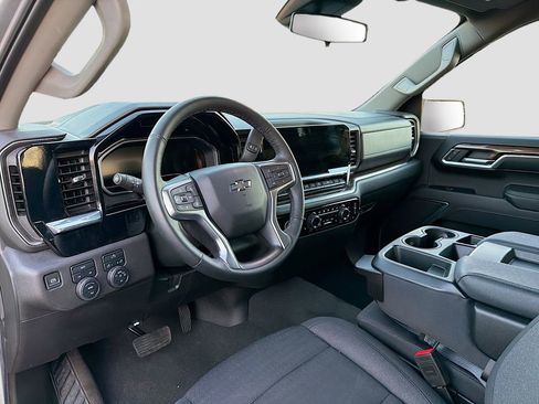 Used 2024 Chevrolet Silverado 1500 RST AWD/4WD image 9