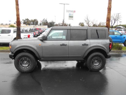 New 2025 Ford Bronco Badlands w/ Sasquatch Package image 27