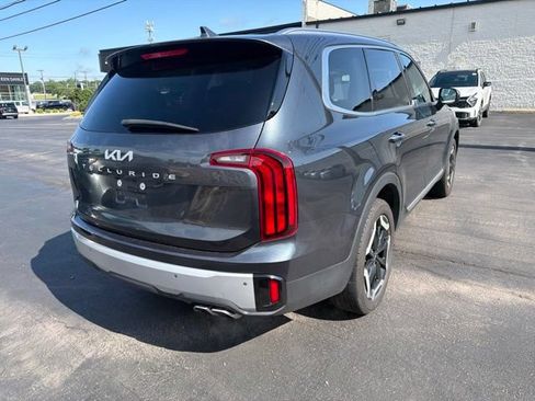 Used 2024 Kia Telluride S FWD image 4