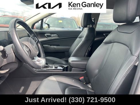Certified 2024 Kia Sportage EX image 11