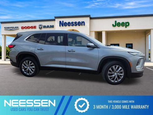 Used 2026 Buick Enclave Preferred FWD image 1