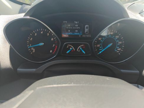 Used 2016 Ford Escape SE w/ SE Leather Comfort Package AWD/4WD image 9
