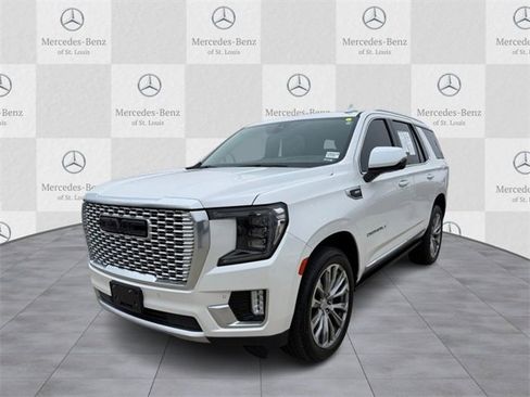 Used 2021 GMC Yukon Denali w/ Denali Premium Package image 5