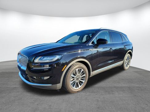 Used 2023 Lincoln Nautilus AWD w/ Premium Package image 3