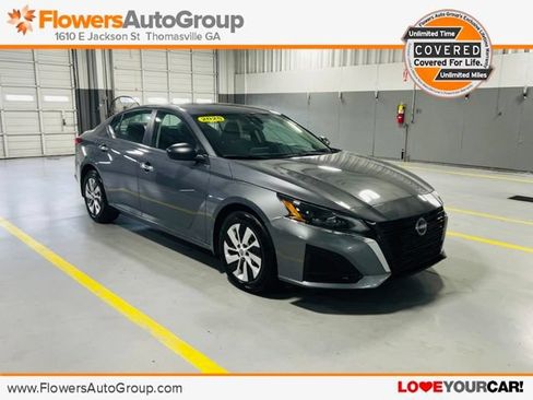 Used 2025 Nissan Altima 2.5 S FWD image 1
